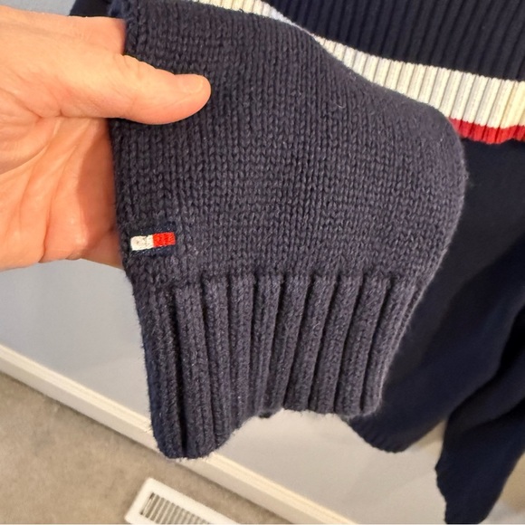VINTAGE Tommy Hilfiger Sweater - Picture 4 of 5